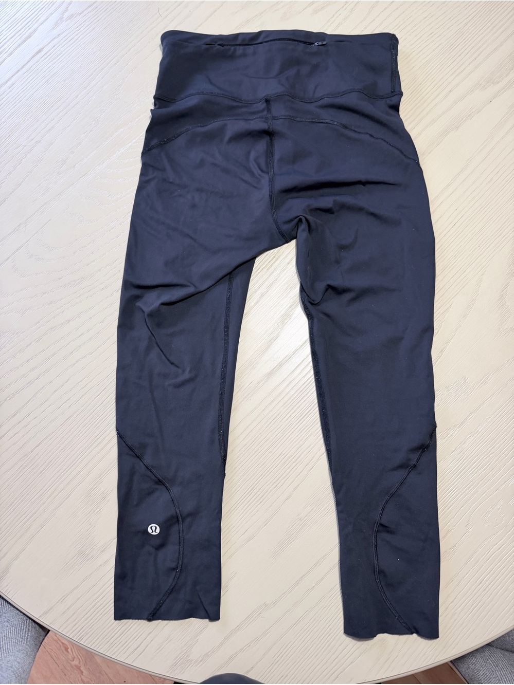 Lululemon Black Capri/Midcalf Tights Sz 4